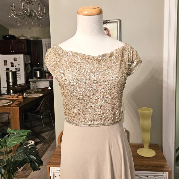 NWT J Kara Beaded Champagne Gown, 6P - Picture 5 of 9